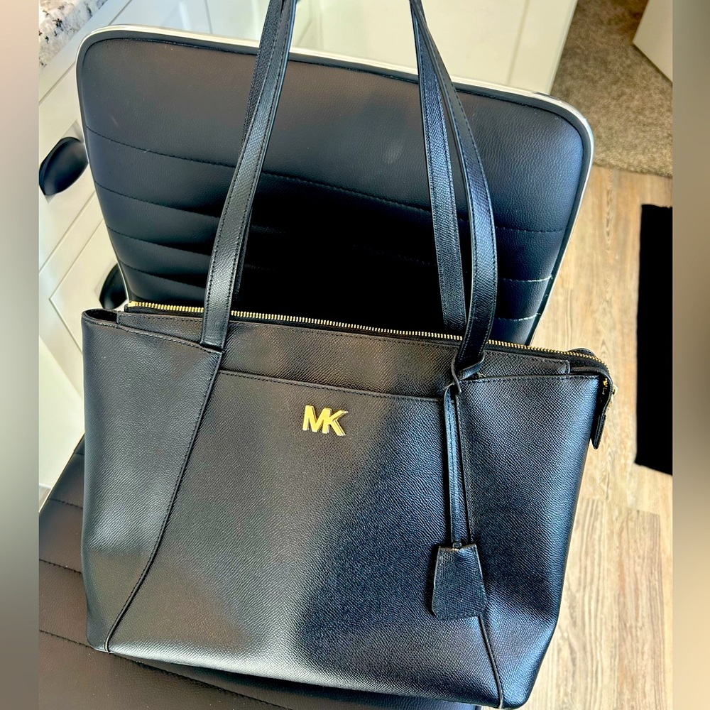 Black Michael Kors Tote